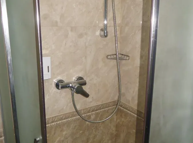 Otel 100 Metriv Vid Vytyagu Bukovel